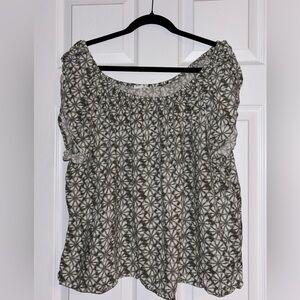 GAP Green & White Floral Print Blouse – Size XL